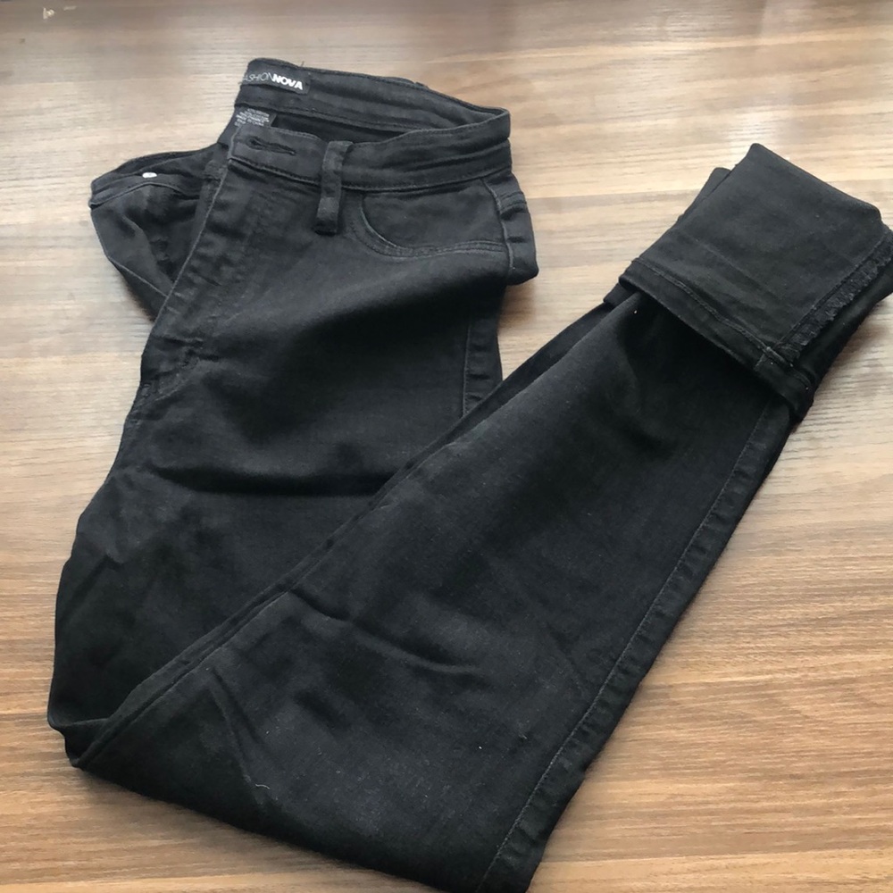 Black Stretchy Skinny Jeans